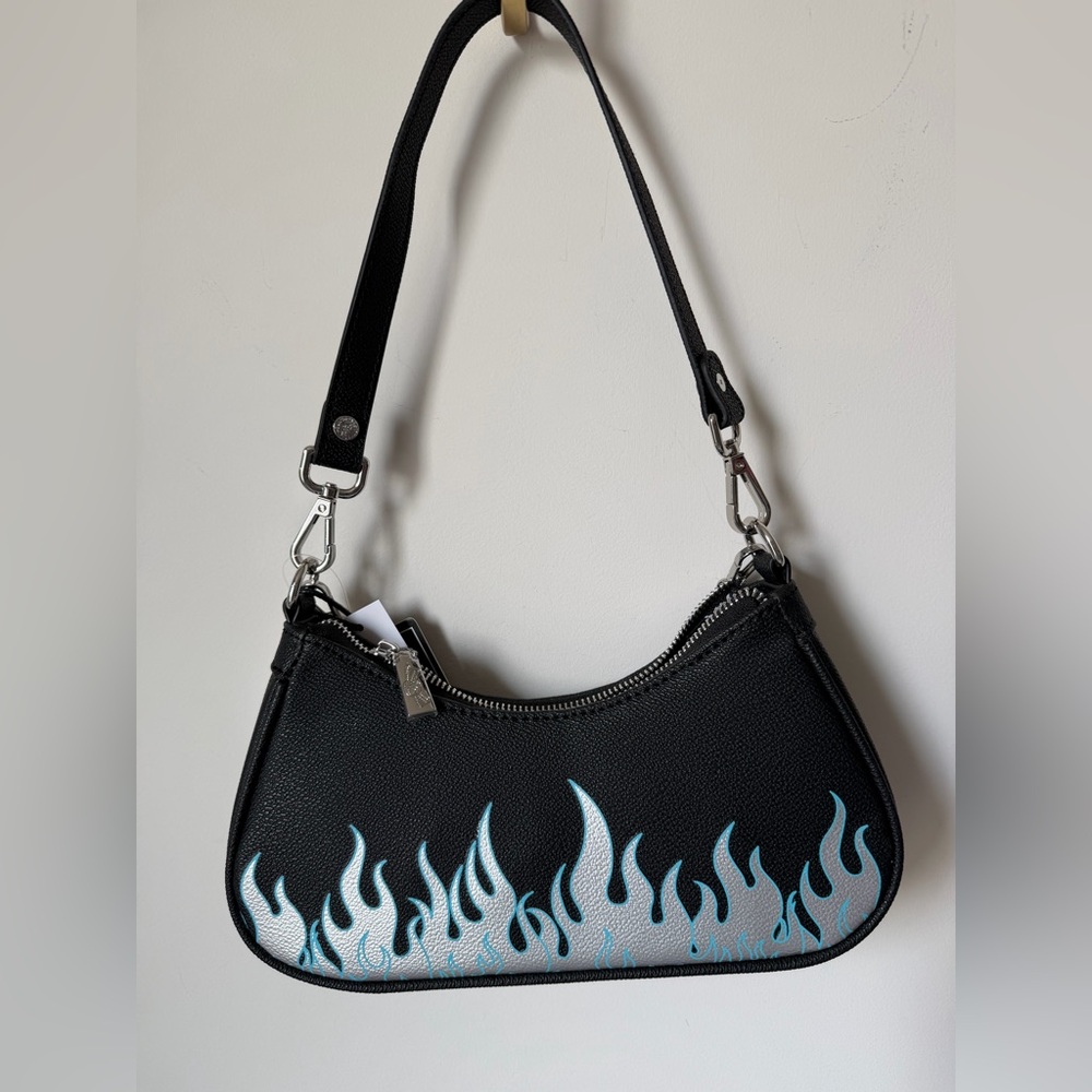 Von Dutch Black Shoulder Bag with silver Blue Flames and silver chain charms - Picture 4 of 4